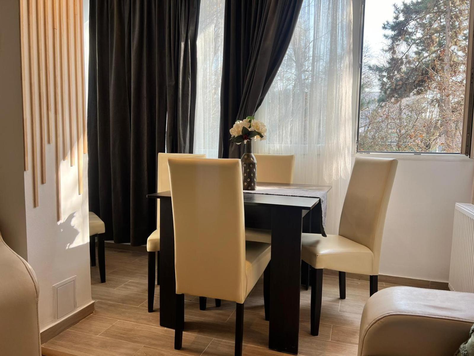 The House In The Park Bucharest Apartment Exterior photo