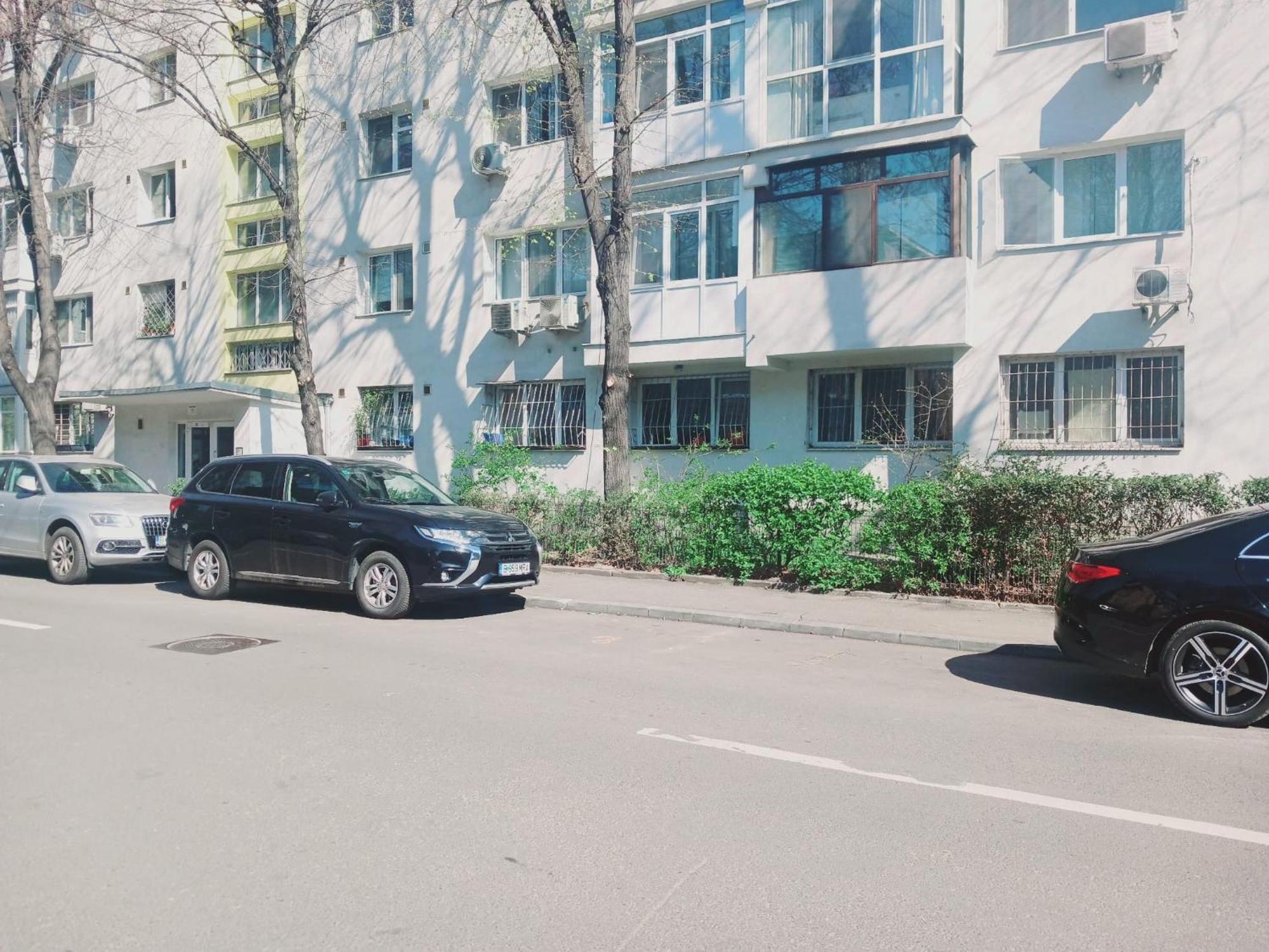The House In The Park Bucharest Apartment Exterior photo