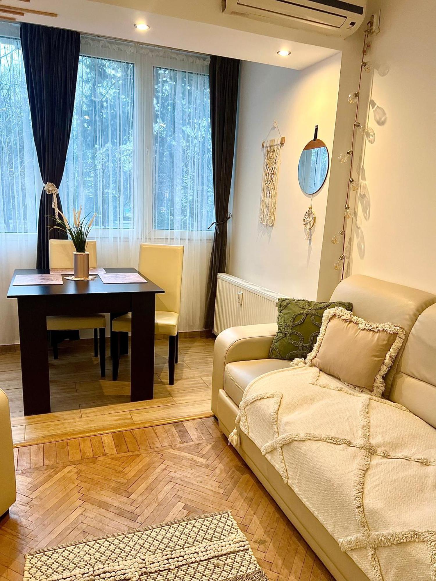 The House In The Park Bucharest Apartment Exterior photo