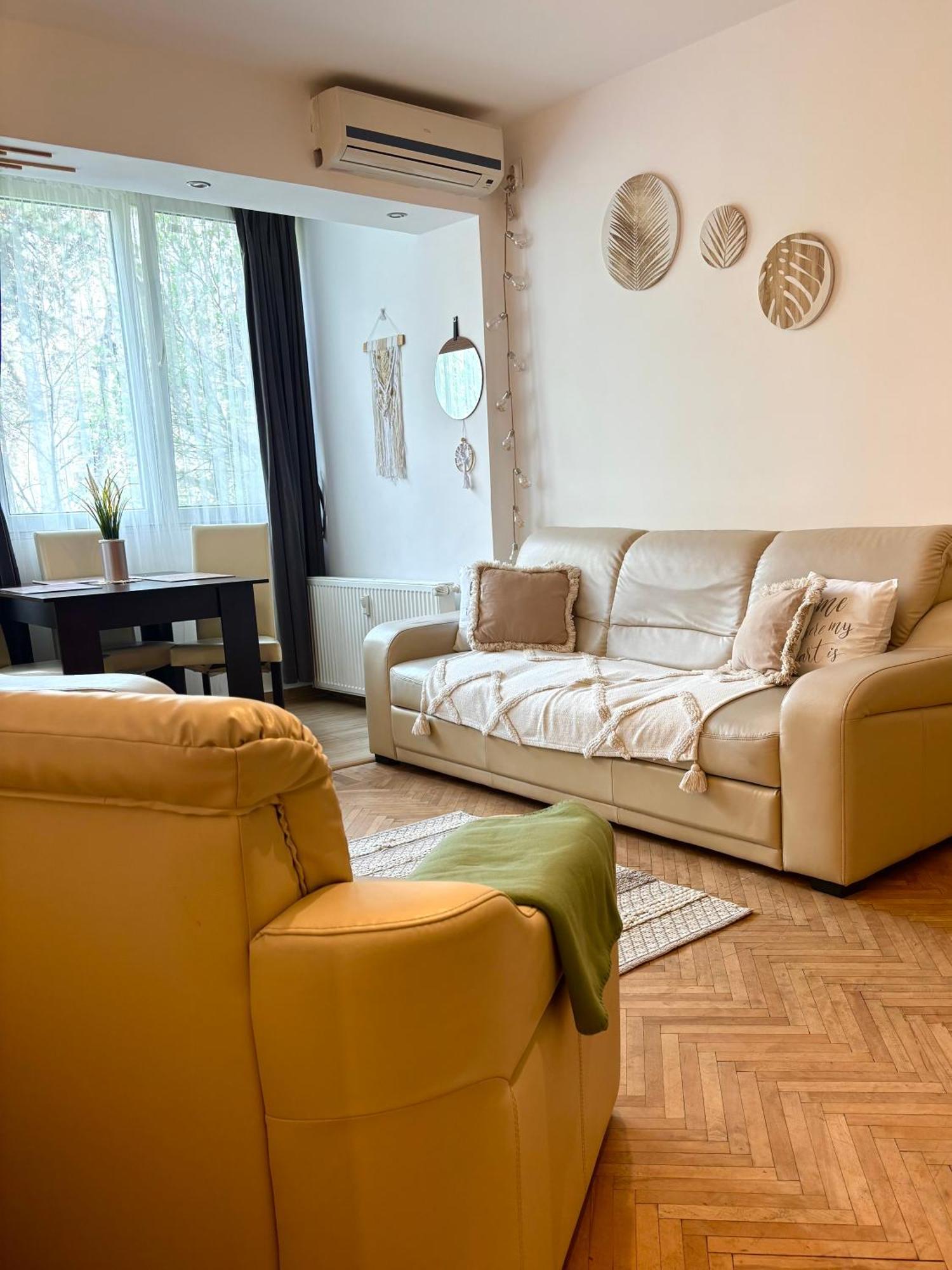 The House In The Park Bucharest Apartment Exterior photo